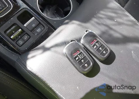 2025 Honda Pilot Touring из США, поврежденный, VIN 5FNYG2H7XSB030008